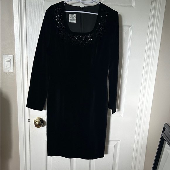 Laura Ashley Black Velvet with Beaded Detail Long Sleeve Dress Size 12 Holiday - Picture 1 of 17